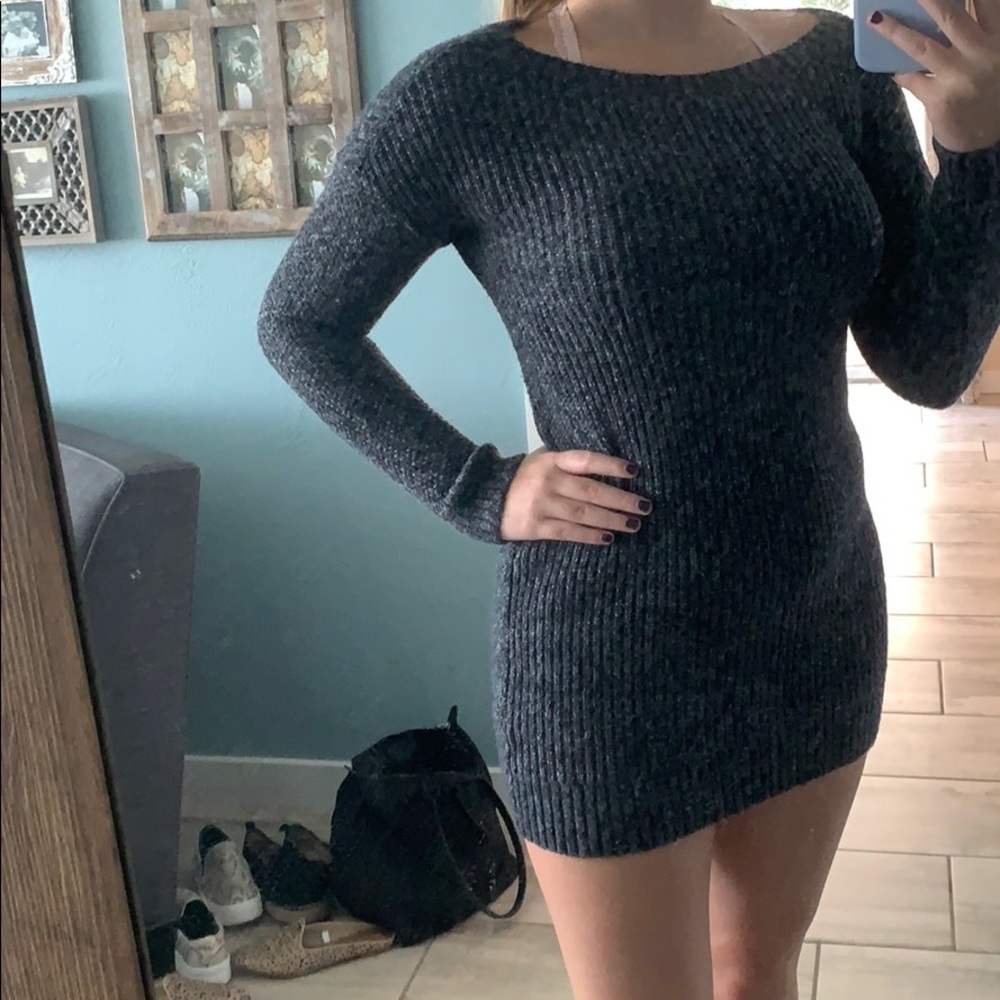 HOLLISTER SWEATER DRESS - Picture 5 of 5